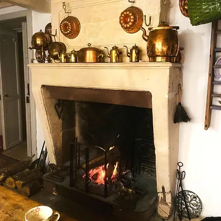 Chateau Ciers Bed & Breakfast *