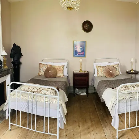 Chateau Ciers Bed & Breakfast Saint-Ciers-sur-Gironde
