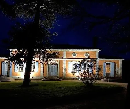 Chateau Ciers Bed & Breakfast Saint-Ciers-sur-Gironde