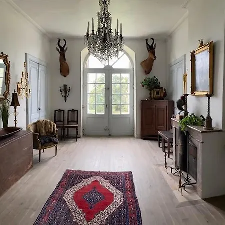 Bed & Breakfast Chateau Ciers Saint-Ciers-sur-Gironde