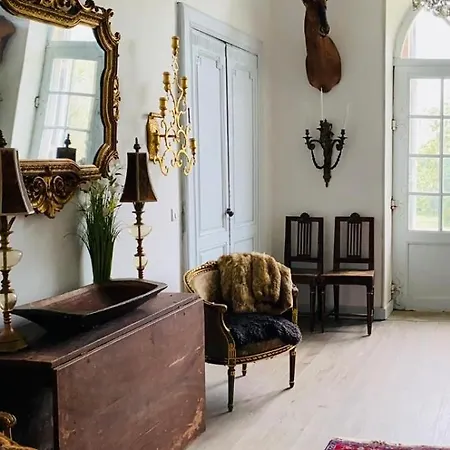 Chateau Ciers Bed & Breakfast Saint-Ciers-sur-Gironde