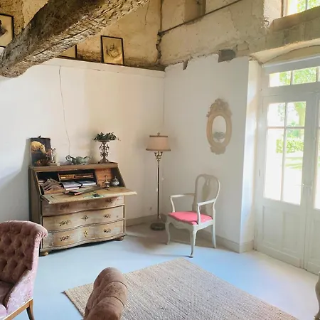 Chateau Ciers Bed & Breakfast Saint-Ciers-sur-Gironde