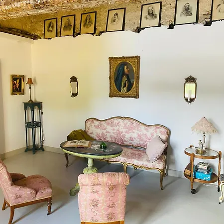 Chateau Ciers Bed & Breakfast