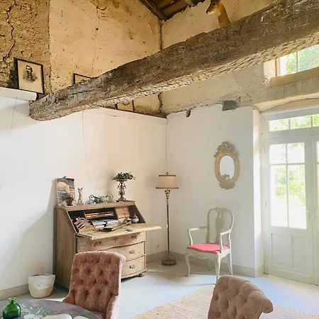 Chateau Ciers Bed & Breakfast Saint-Ciers-sur-Gironde