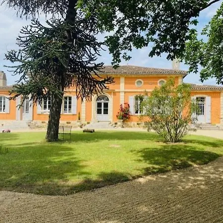 Bed & Breakfast Chateau Ciers Saint-Ciers-sur-Gironde